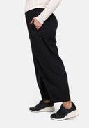 'Livia' Pants – relaxed fit, clean design & stretch
